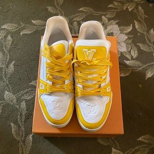 Louis Vuitton Trainer Yellow/White size LV 9